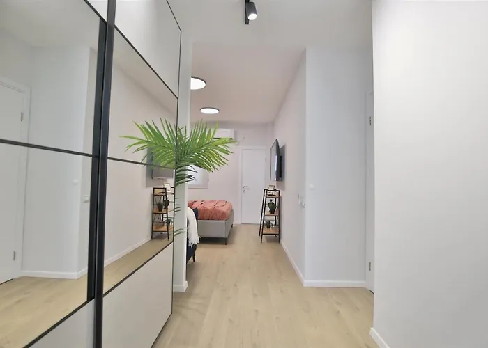 Cozy And Stylish 1-Bedroom Apartment